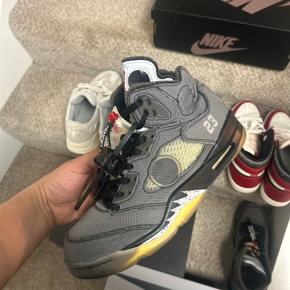 Jordan 5s off white size: 10